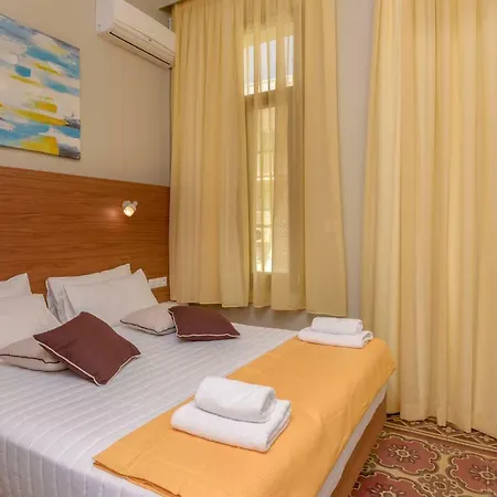 Hotel Thejoy 3*