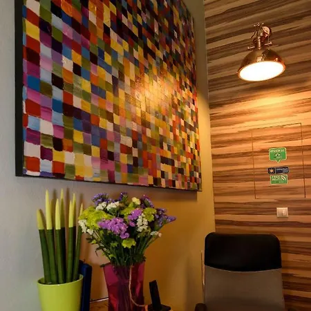 Отель Thejoy 3*