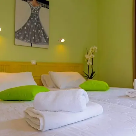 Hotel Thejoy 3*