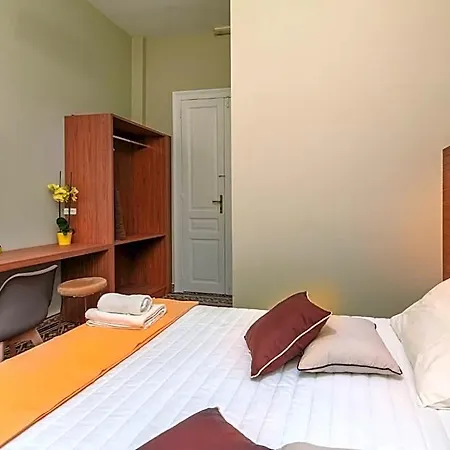 Hotel Thejoy 3*